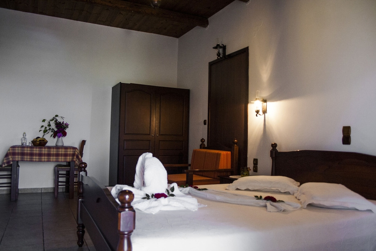 Bedroom 3, Kavoussi Resort, Crete