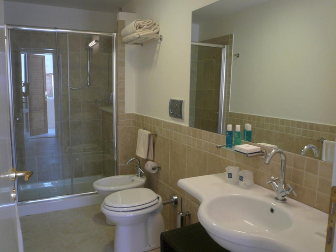 Bathroom 5, Hotel Tempo di Mare, Trapani