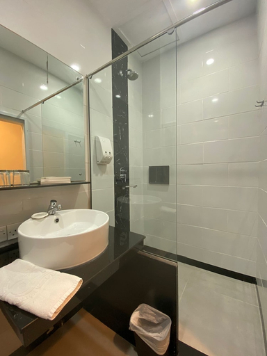 Bathroom 5, Batam Harbour Boutique Hotel And Spa, Batam