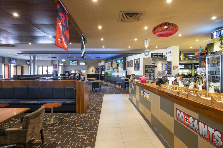 Food & Drinks 5, Excelsior Hotel Thomastown, Whittlesea - South-West