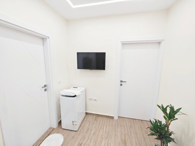 Others 5, New Apartment close to Sea and Downtown, Vlorës