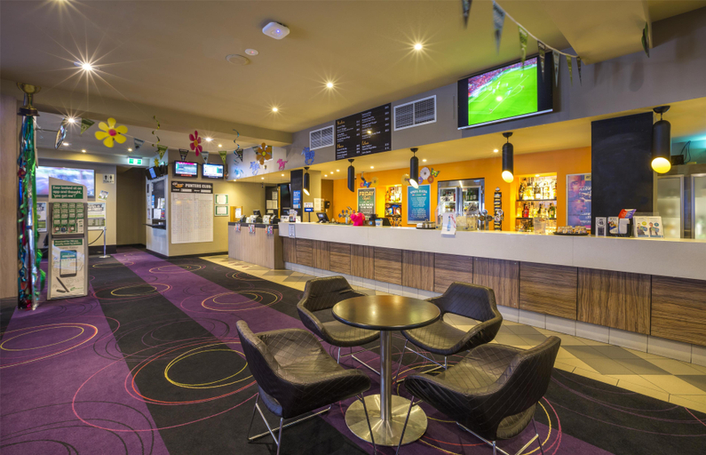 Others 2, Glengala Hotel, Melbourne