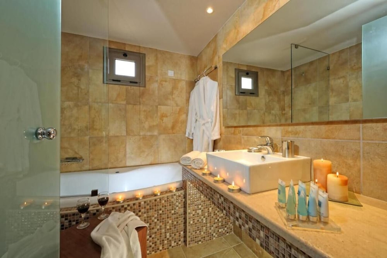 Bathroom 4, THE NOVERIAN Scenic Crete 5* Hilltop Villa Resort & Spa, Crete