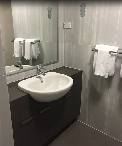 Bathroom 5, Best Western City Sands, Wollongong - Inner