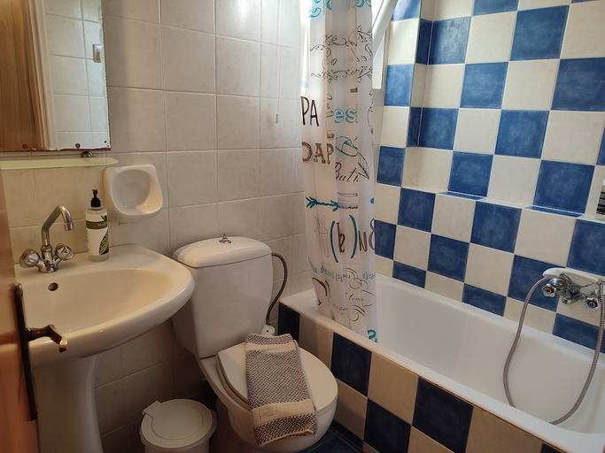 Bathroom 4, Elanthi Village Apartments, Ionian Islands