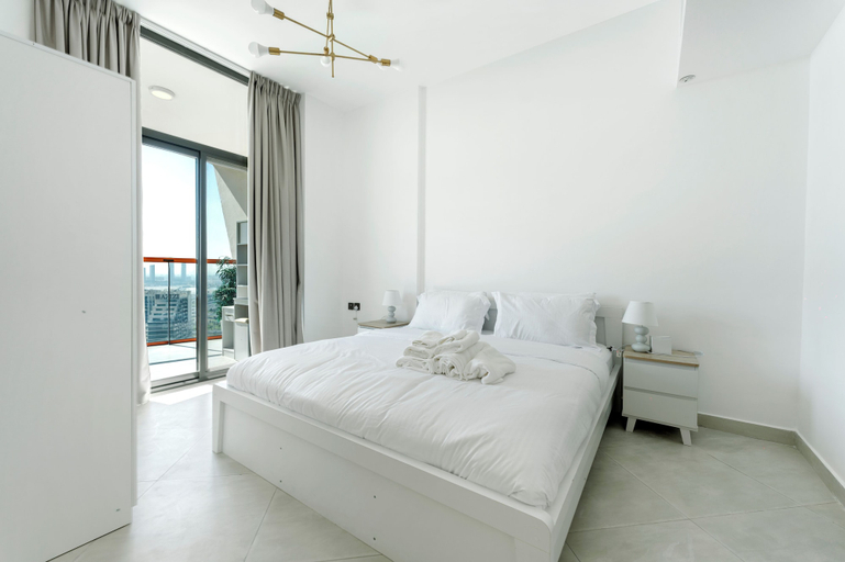 Room 4, Modern 1BR with Pool and Gym Al Jaddaf, Dubai