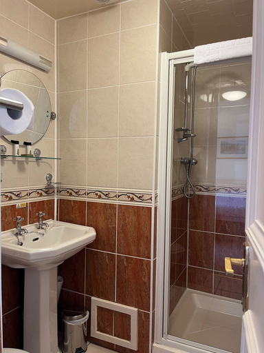 Bathroom 3, The Pegwell Bay Hotel, Kent