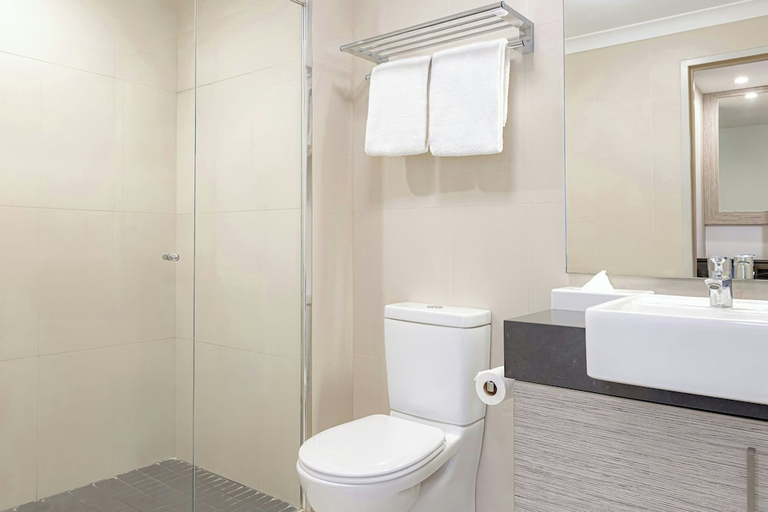 Bathroom 4, Courtyard by Marriott Darwin, Darwin