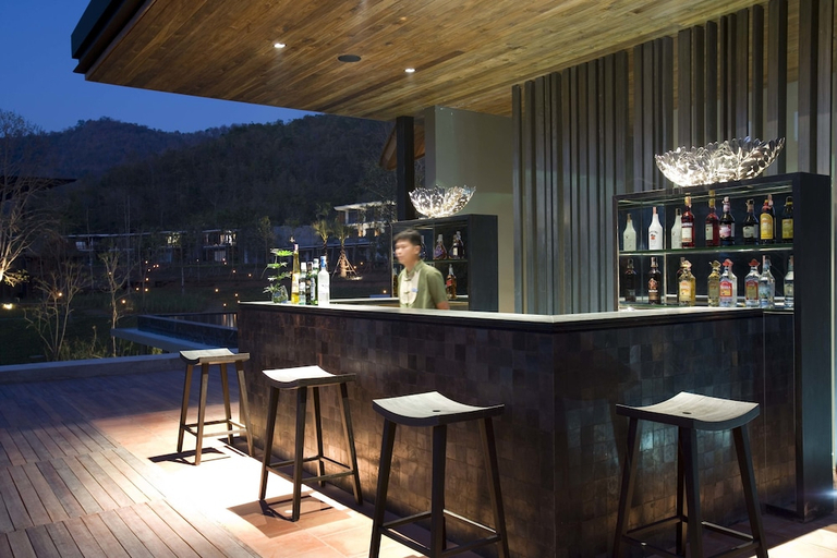 Food & Drinks 5, Veranda High Residence, Hang Dong