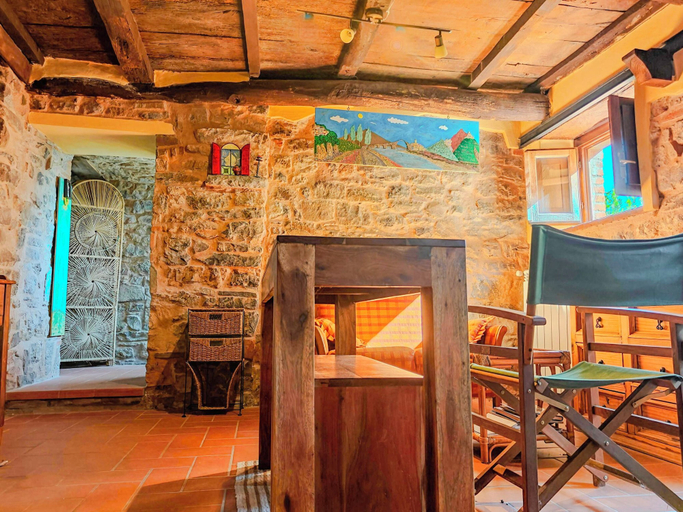 Living area 2, Casa Rosa, Lucca