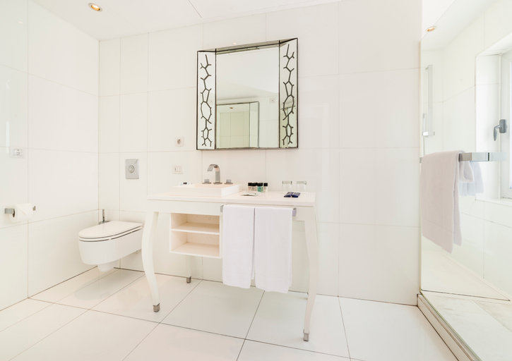 Bathroom 4, Innside by Melia Palma Avenidas, Baleares