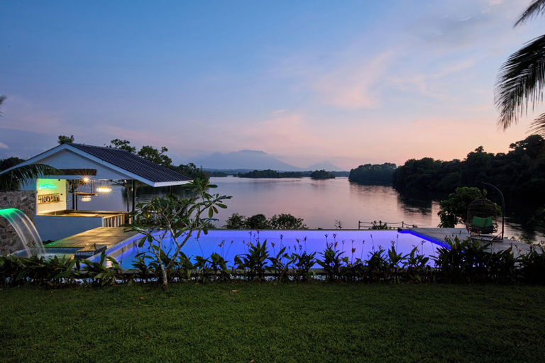 Pool 4, Almost Heaven Lake Resort, Lumban