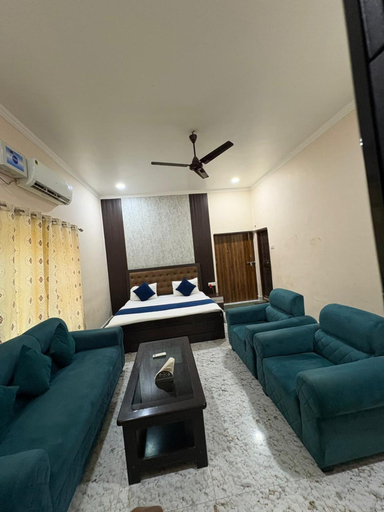 Room 3, Hotel Indra Palace Jaunpur, Jaunpur