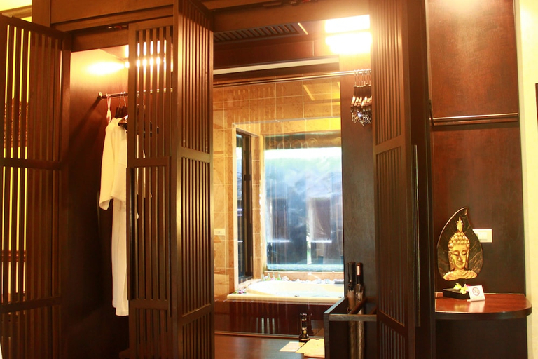 Bathroom 5, MUKDARA BEACH VILLA & SPA RESORT, Takua Pa