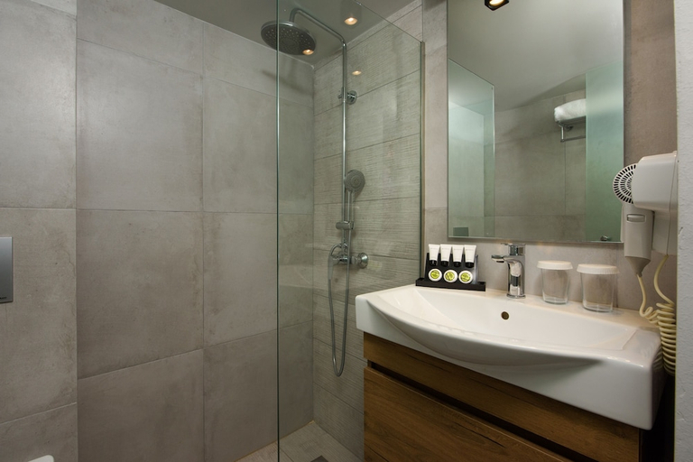 Bathroom 4, The Royal Grand Hotel, Ionian Islands