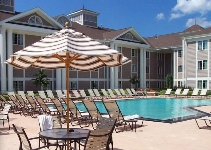 Sport & Beauty, The Bertram Inn & Conference Center Trademark Col, Portage