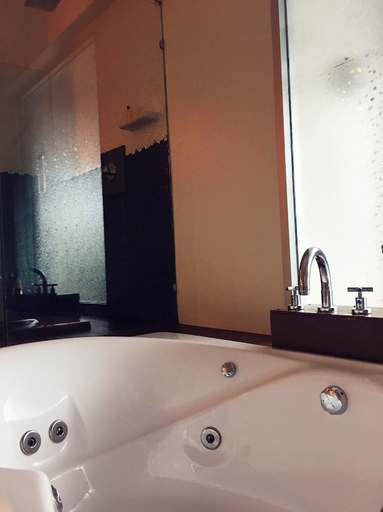 Bathroom 4, Vana Wellness Resort, Muang Nong Khai