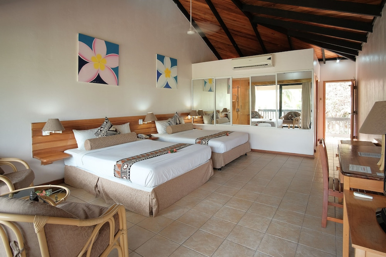 Bedroom 2, Anchorage Beach Resort, Ba