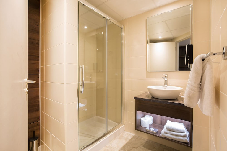 Bathroom 5, Nox Hotel Galway