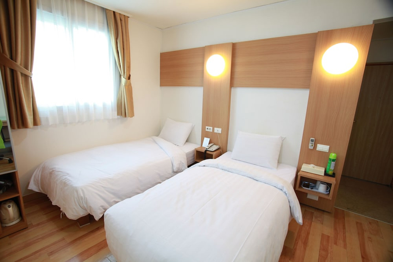 Bedroom 4, Appletree Hotel, Pohang