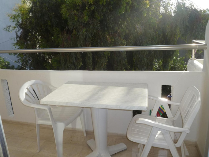 Others 5, Costas and Chrysoula, Crete