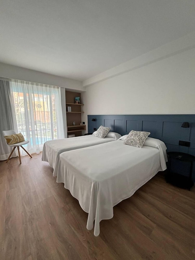 Bedroom 3, Hotel Anabel Lloret de Mar, Girona