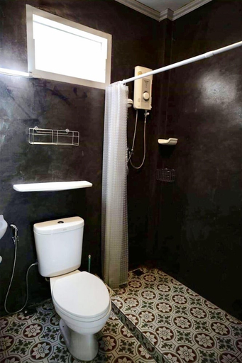 Bathroom 3, Sabaidee House, Muang Sukhothai