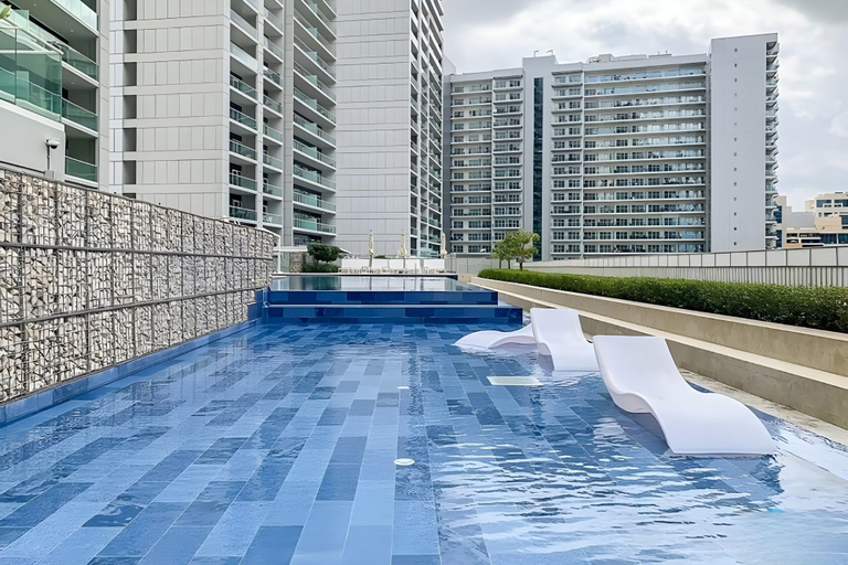 Pool 4, Dubai Luxury 2BR - Burj Khalifa View, Dubai