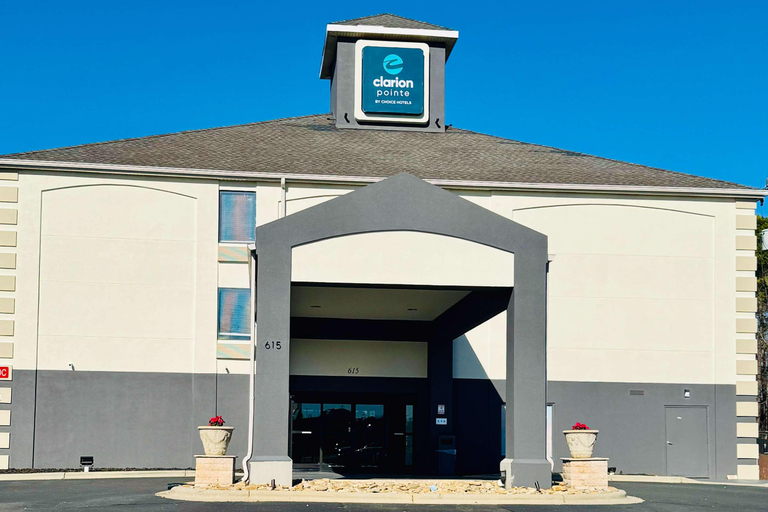 Exterior & Views 2, Clarion Pointe, Stanly