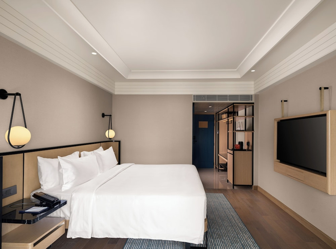 Bedroom 3, Pullman Chennai Anna Salai, Chennai