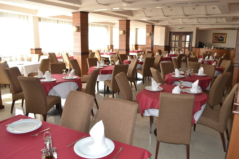 Food & Drinks 5, Assala Hotel, Oran