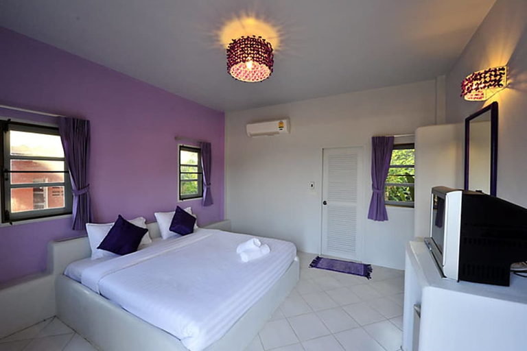 Bedroom 4, Baan Suan Rojjana, Muak Lek