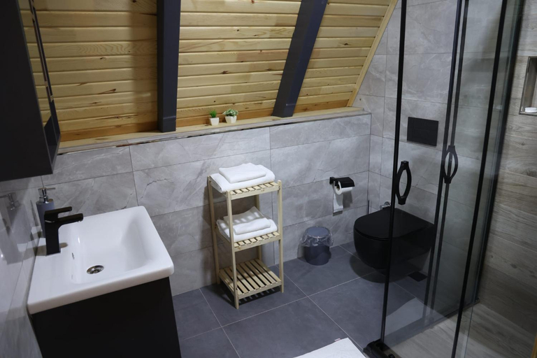 Bathroom 2, Tuna Bungalow, Ardeşen