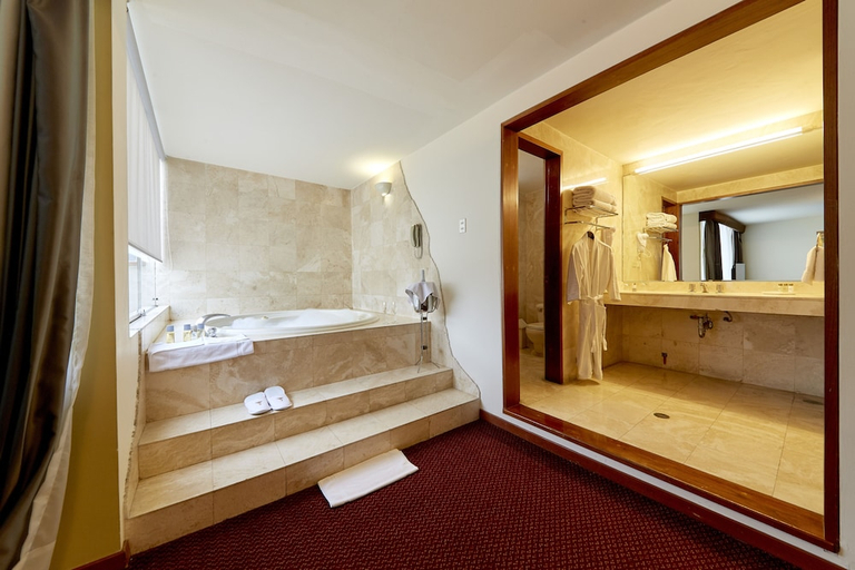 Bathroom 4, Hotel Carrera SAC, Lima