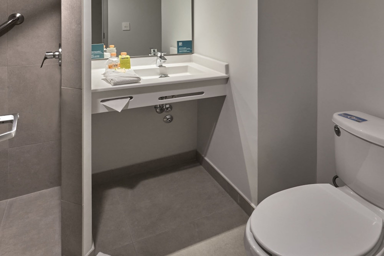 Bathroom 3, City Express Junior by Marriott Ciudad Juarez Consulado, Juárez