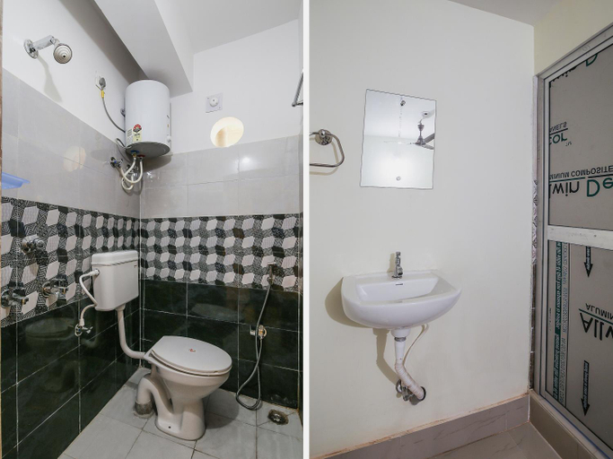 Bathroom, Hotel O Lokenath, Saraikela-kharsawan