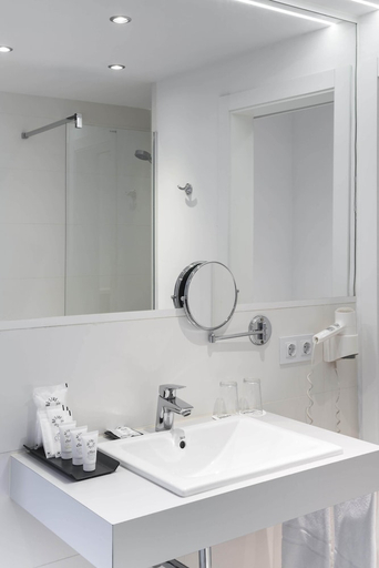 Bathroom 3, Be Live Experience Costa Palma, Baleares
