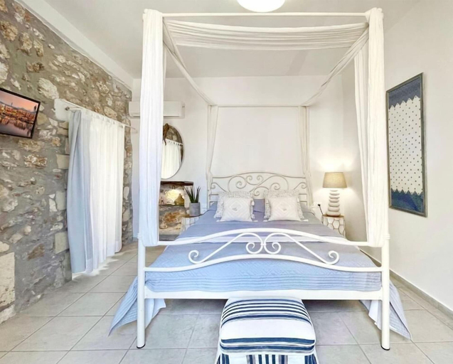 Bedroom 2, Four Seasons Of Bliss at Sohora Hotel, Crete