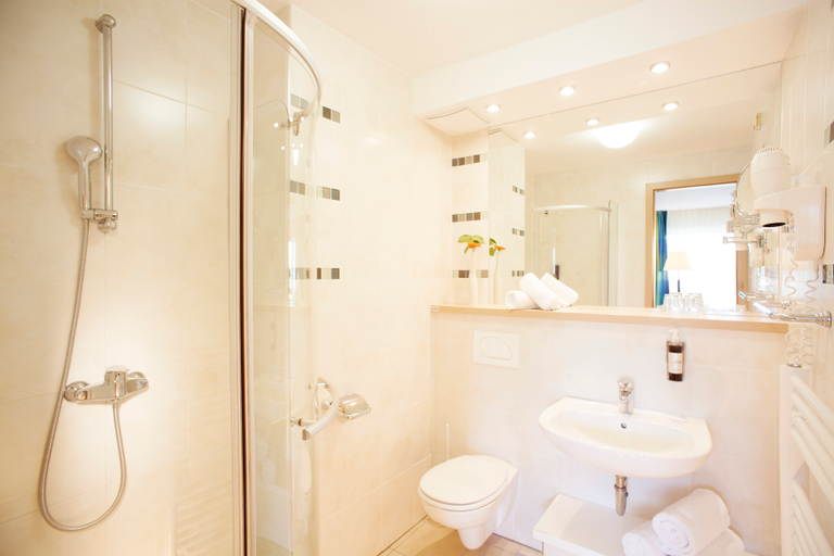 Bathroom 4, Hotel Savica, Bled