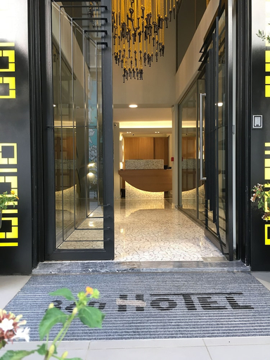 Exterior & Views 2, 360 Degrees Pop Art Hotel, Attica
