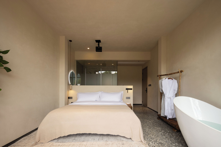 Room 2, Qingmo Hidden Mid-Mountain Hotel, Jingdezhen