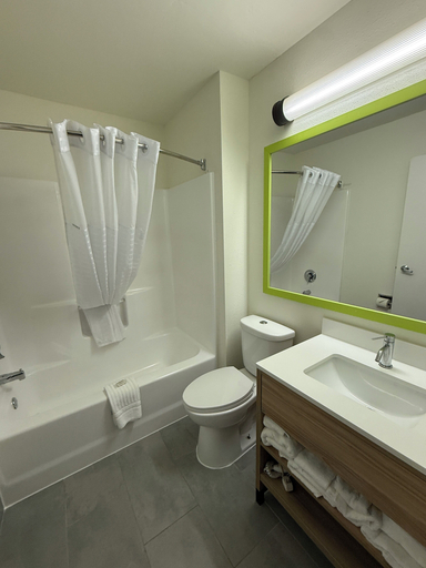 Bathroom 2, Best Western Red River Lodge Fargo ND, Cass