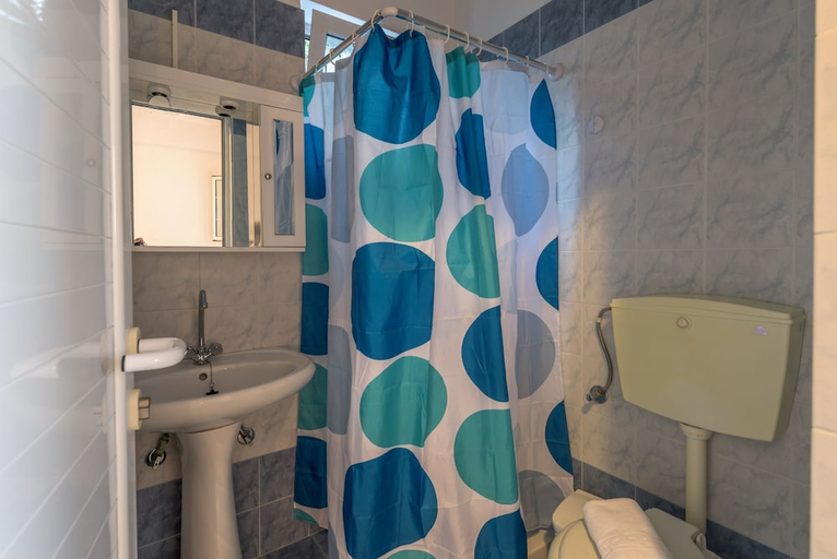 Bathroom 3, Pansion Mary Studios, Ionian Islands