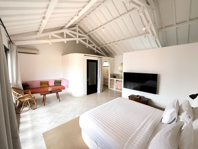 Room 5, Lovely 2BR Villa Close to The Beach, Badung