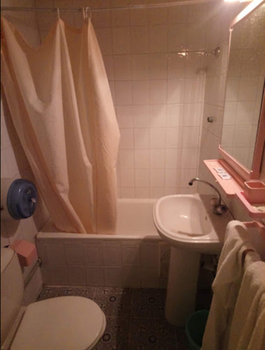 Bathroom, Hôtel Frantz Fanon, Setif