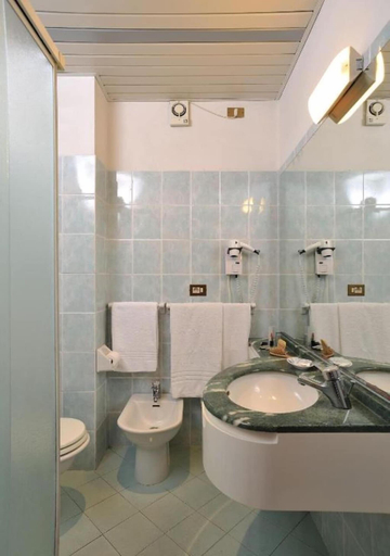Bathroom 5, Ausonia, Ravenna