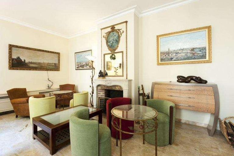 Bedroom 3, des Bains, Paris