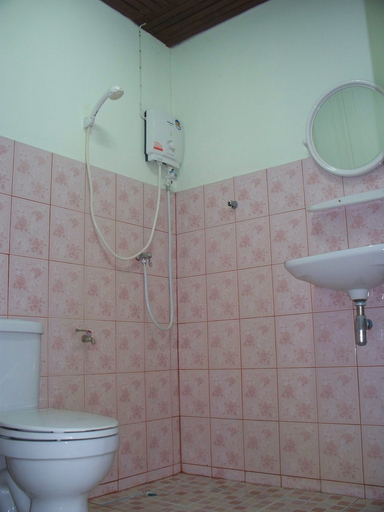Bathroom 4, AoPong Resort, K. Ko Kut