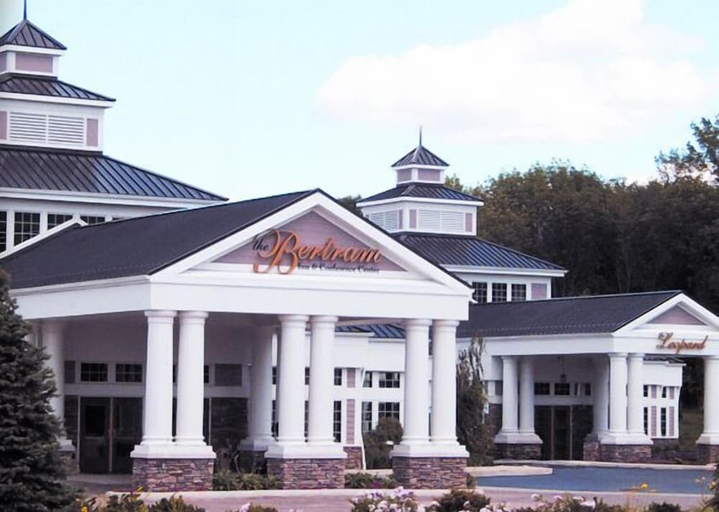 Exterior & Views, The Bertram Inn & Conference Center Trademark Col, Portage