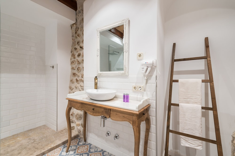Bathroom 5, New Can Furios Hotel By Can Calco Hotels, Baleares